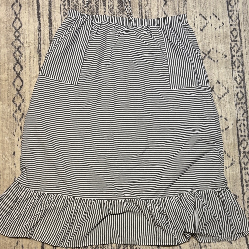 Emery Rose Striped Black and White Women's Skirt size 5XL